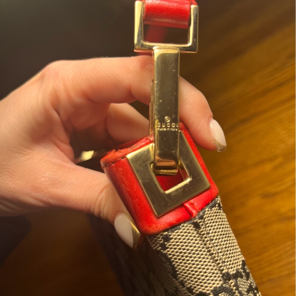 EUC Gucci GG Red trimmed Canvas Handbag. - Picture 3 of 14